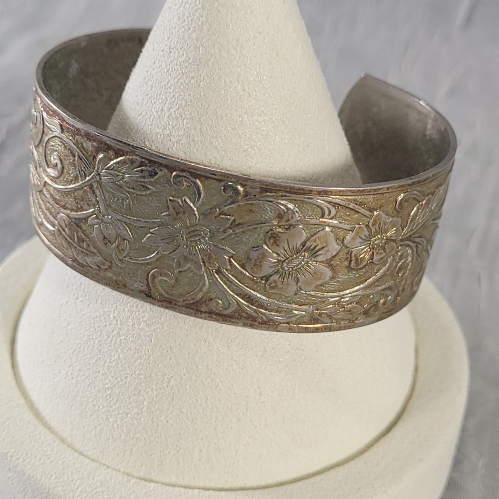 Solid Copper Cuff Bracelet Womens Brass Tone Embossed Floral Vine Pattern